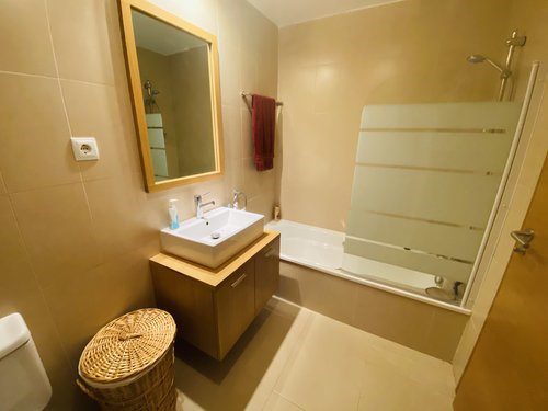 Lonrah Hacienda Riquelme Golf Resort HR007 bathroom 01