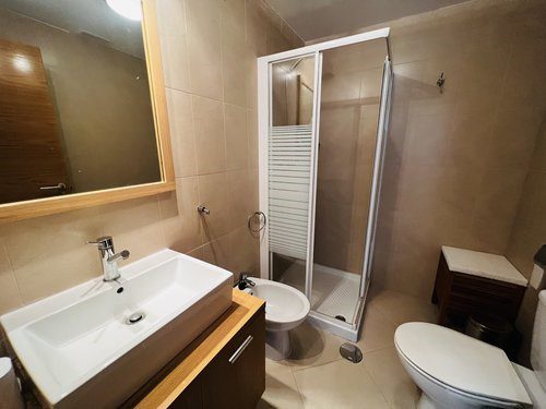 Lonrah Hacienda Riquelme Golf Resort HR134 bathroom 01