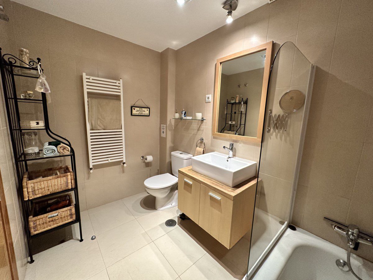 Hacienda Riquelme Golf Resort Apartment - HR200 16 Lonrah Hacienda Riquelme Golf Resort HR200 02.jpg