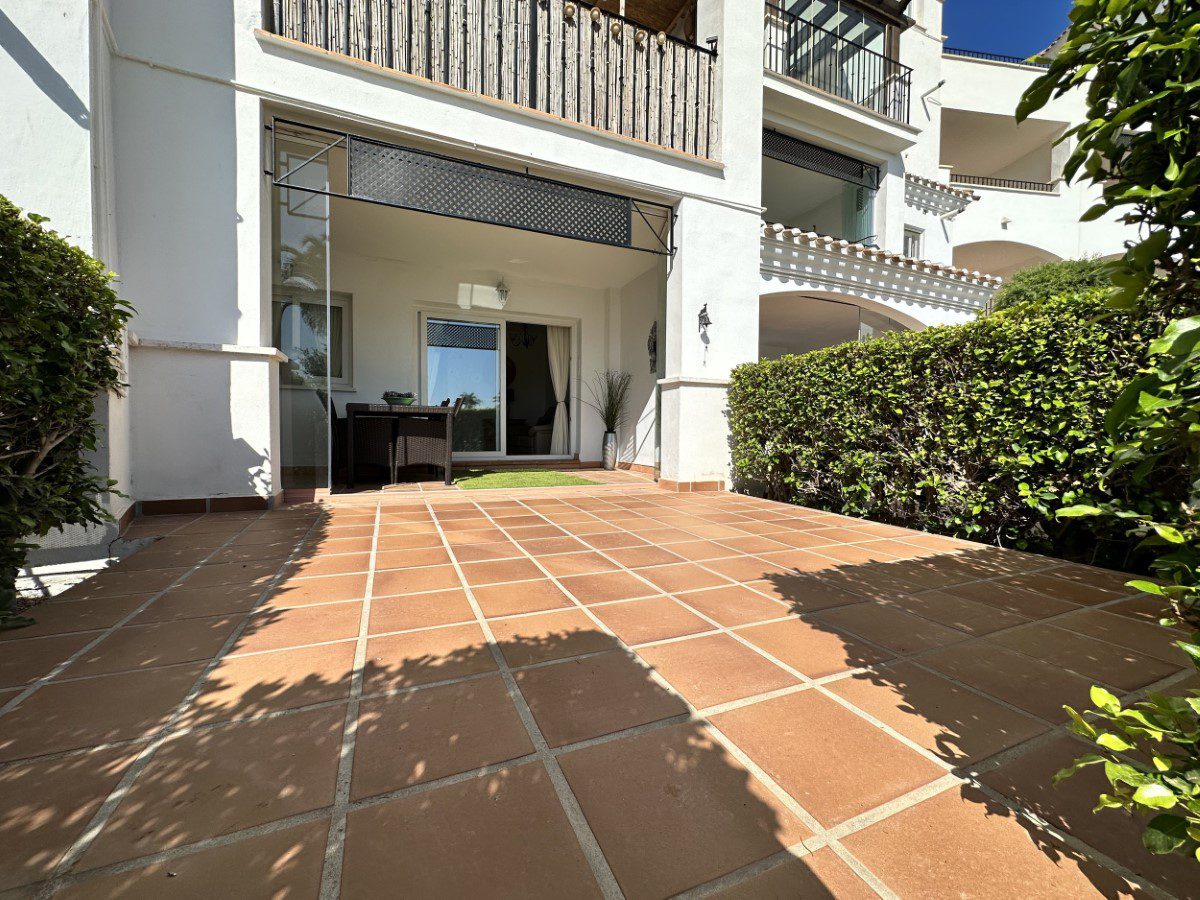 Hacienda Riquelme Golf Resort Apartment - HR276 10 Lonrah Hacienda Riquelme Golf Resort HR276 01.jpg