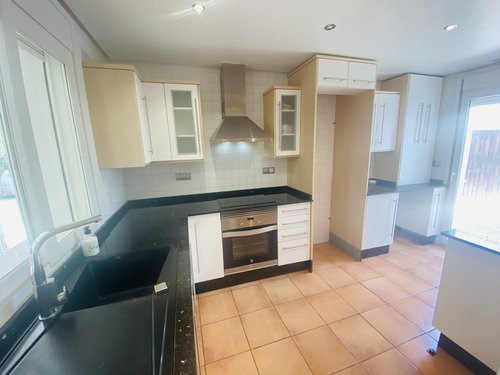 Mar Menor Golf Resort Villa - MM003 32 LonrahMarMenorGolfResortPHASE23BED3BATHBARONVILLAMM003kitchen01