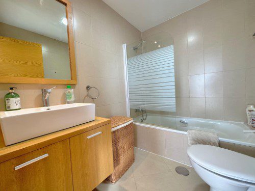 Hacienda Riquelme Penthouse Apartment - HR293 20 9 HR293 bathroom