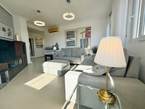 HR340 living room furnished