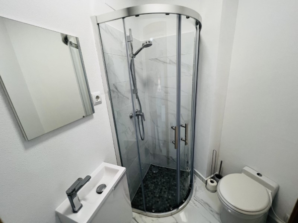 HR286 hacienda riquelme shower room
