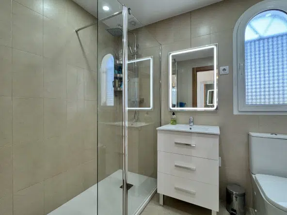 HR344 bathroom shower