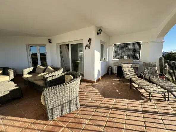 HR348 terrace furnished