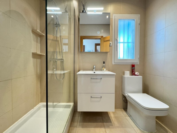 LT049 bathroom shower