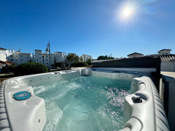 LT049 views hottub 1