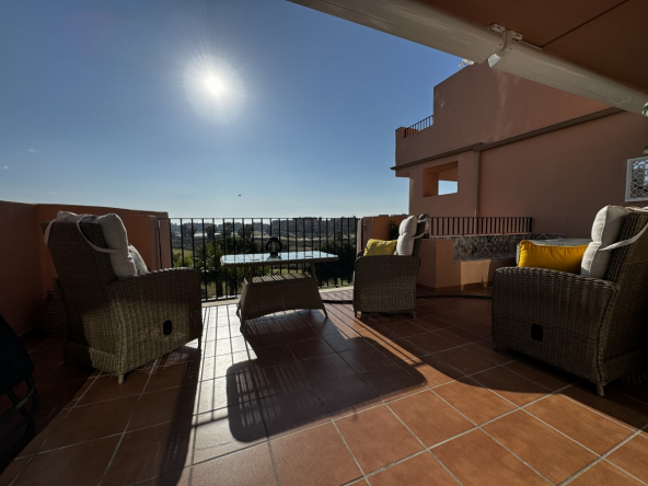 MM030 sunny terrace