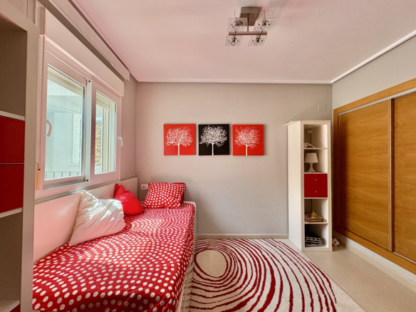 HR519 second bedroom 2