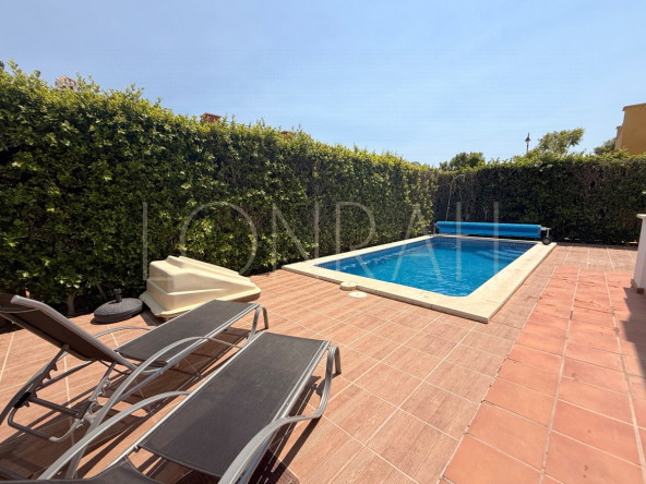 MM053 pool