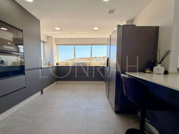 Photo 15 8 25 18 42 42