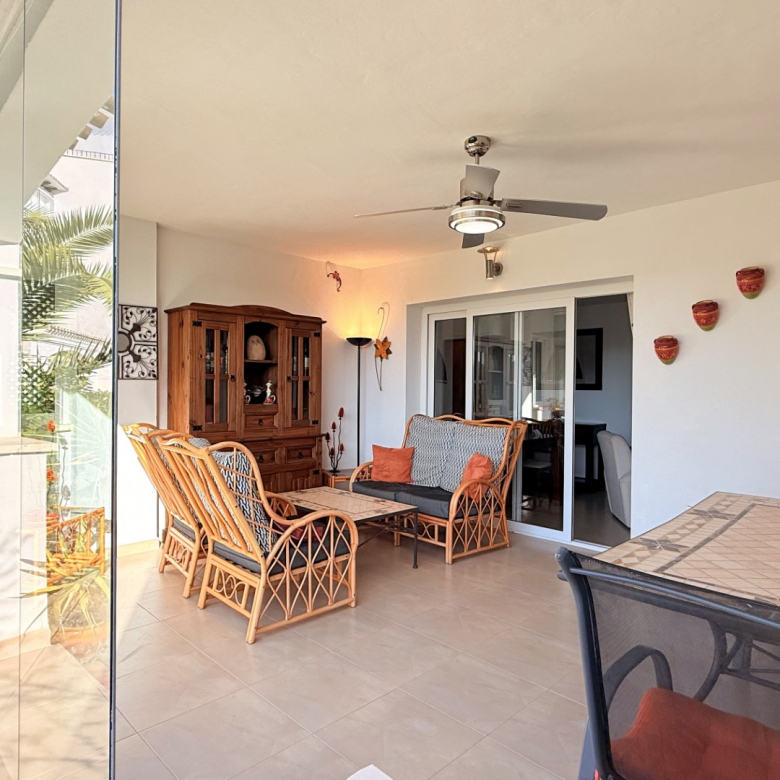 HR604 1 Main terrace