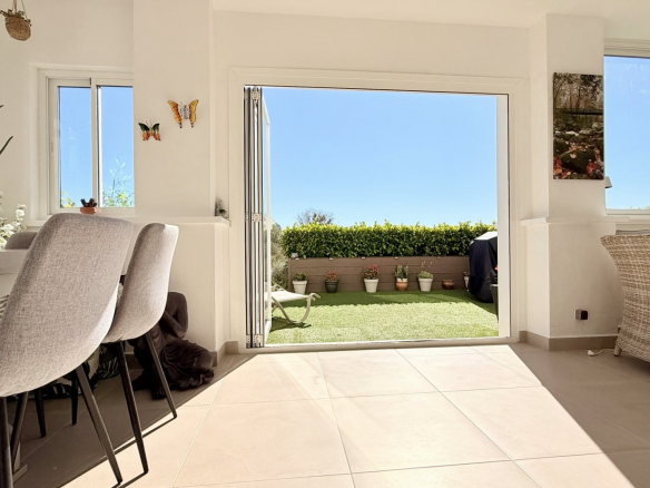 HR640 2 (Custom)normal