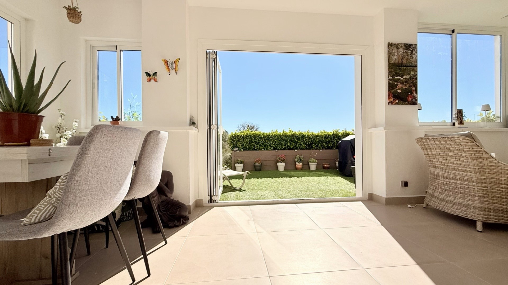 HR640 2 (Custom)normal